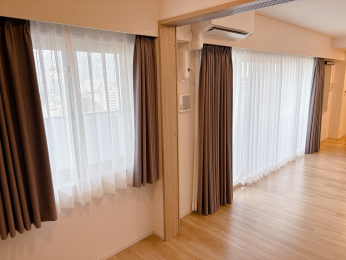 ���r���O�ȊO�̋��� �y�m���z�I�[�_�[�̃��[�X�J�[�e���ƃJ�[�e���t���B