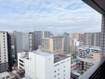 �Z�˂���̒��]�ʐ^ ���ꂽ���́A�k���m���̑�����Y���R�������邱�Ƃ��B